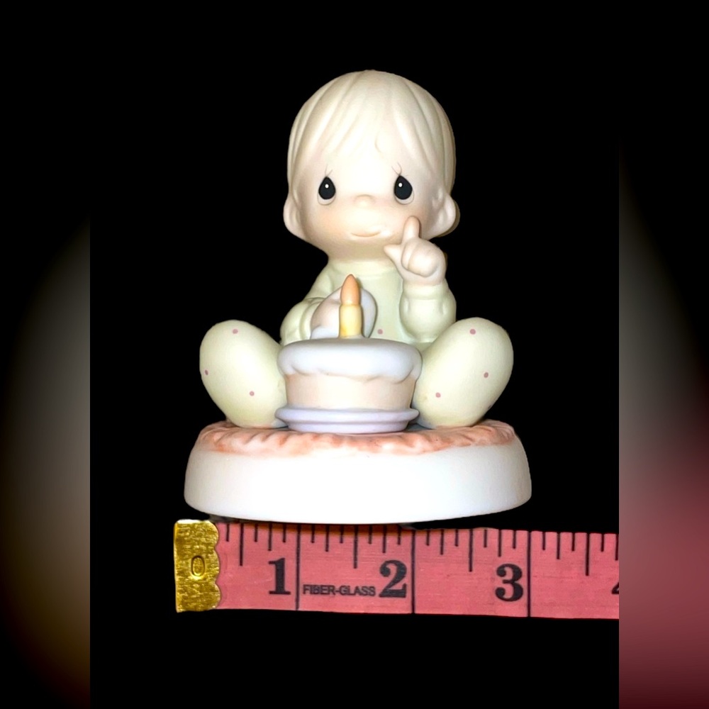 Precious Moments Baby's First Birthday Figurine - Picture 9 of 10